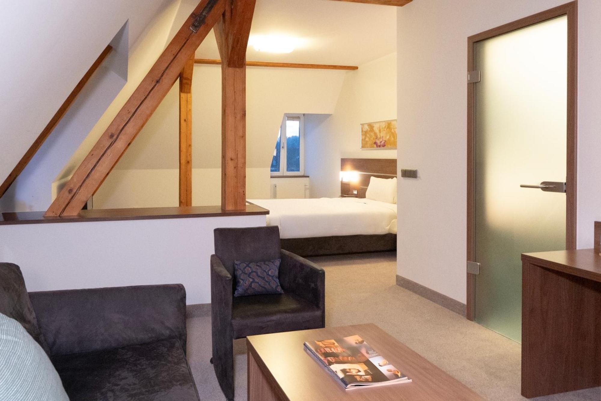 Hotel Bruehlerhoehe 3*